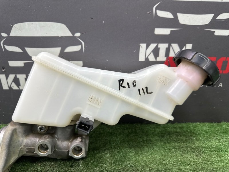 Главный тормозной цилиндр с бочком Kia Rio 4 2019 FB