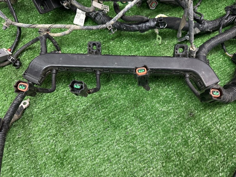 Проводка моторного отсека с блоком предохранителей Kia Rio 4 2019 FB