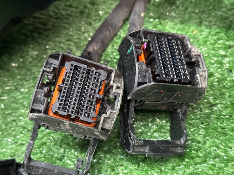 Проводка моторного отсека с блоком предохранителей Kia Rio 4 2019 FB