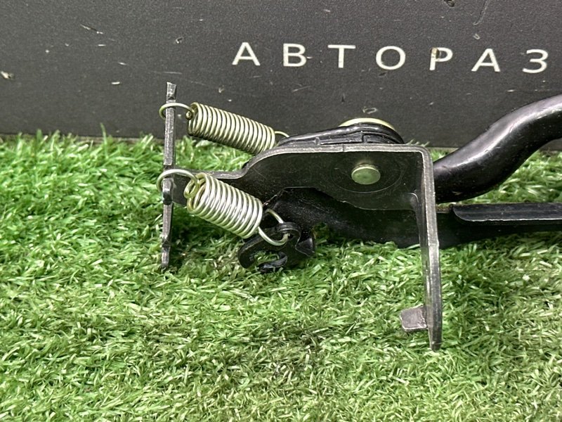 Ручка открывания бензобака и багажника Kia Rio 4 2019 FB