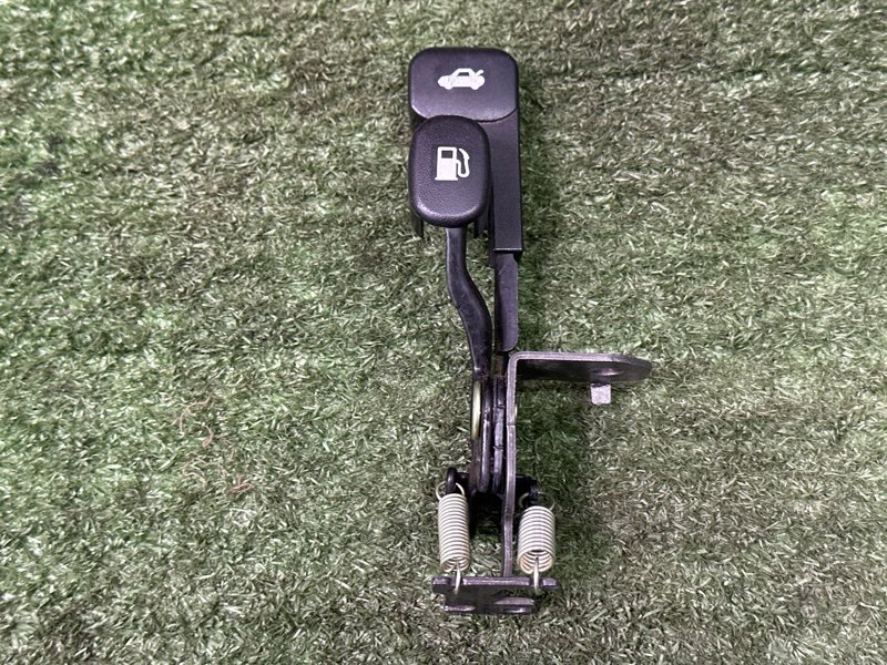 Ручка открывания бензобака и багажника Kia Rio 4 2019 FB