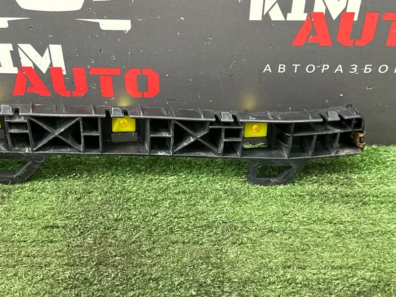 Кронштейн бампера Kia Rio 4 2019 FB