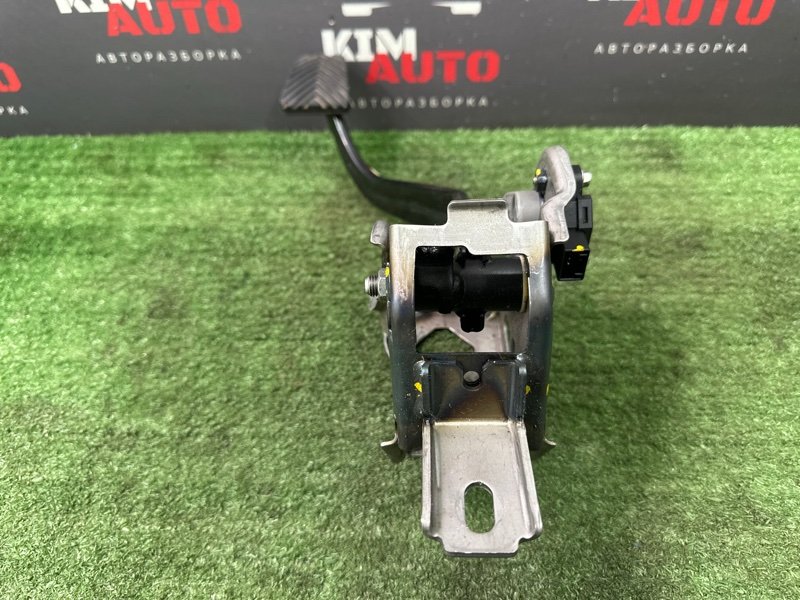 Педаль сцепления Kia Rio 4 2019 FB