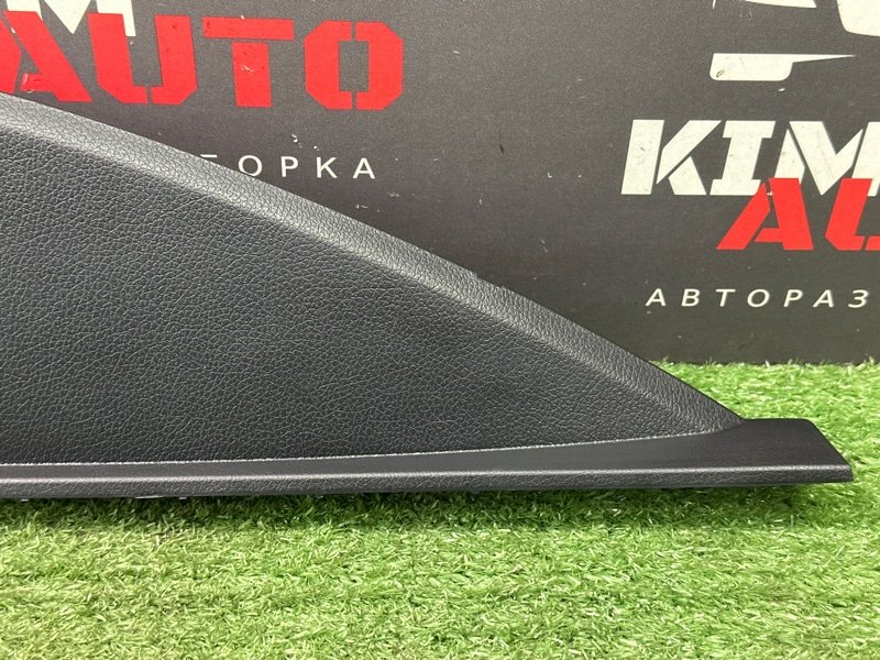 Накладка торпедо боковая Kia Rio 4 2019 FB