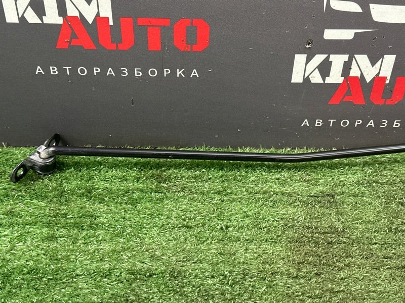 Упор капота Kia Rio 4 2019 FB