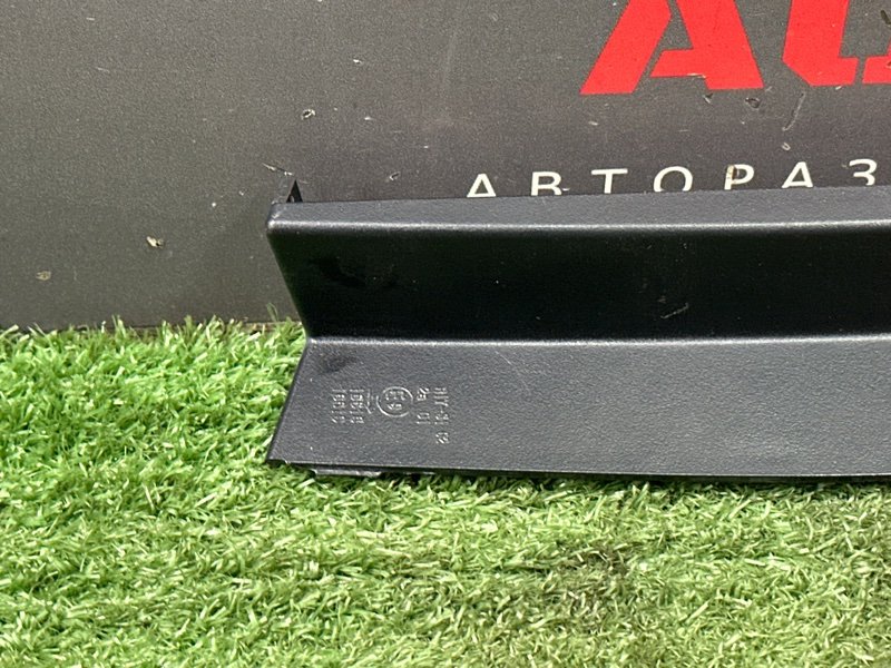 Накладка фонаря Kia Rio 4 2019 FB