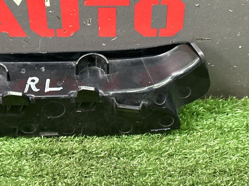 Накладка фонаря Kia Rio 4 2019 FB