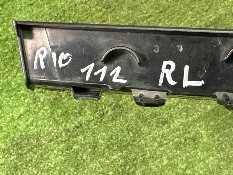 Накладка фонаря Kia Rio 4 2019 FB