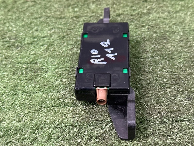 Антенна SOS ГЛОНАСС Kia Rio 4 2019 FB