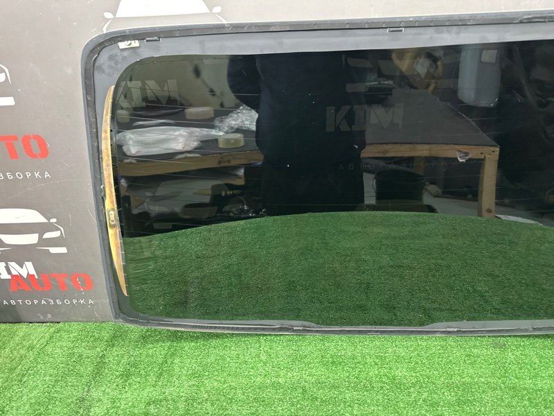 Стекло заднее с обогревом Kia Rio 4 2019 FB