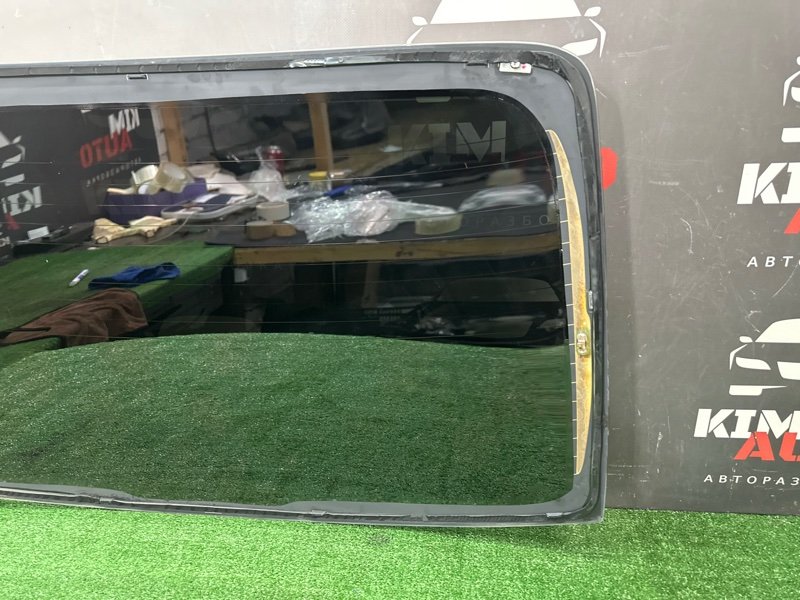 Стекло заднее с обогревом Kia Rio 4 2019 FB