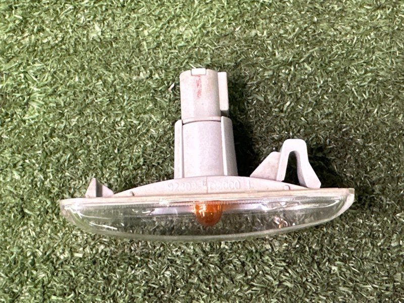 Повторитель поворота в крыло Kia Rio 4 2019 FB