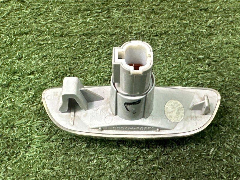 Повторитель поворота в крыло Kia Rio 4 2019 FB