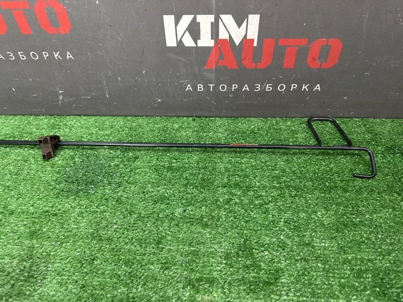 Торсион (пружина) багажника Kia Rio 4 2019 FB