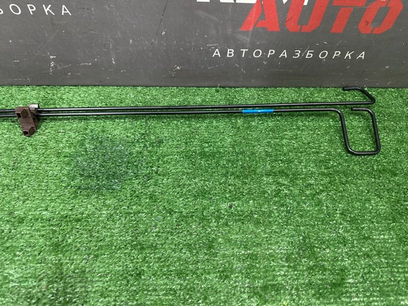 Торсион (пружина) багажника Kia Rio 4 2019 FB