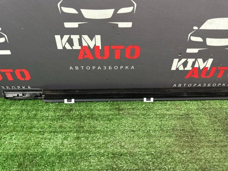 Уплотнитель стекла наружный (Бархотка) Kia Rio 4 2019 FB