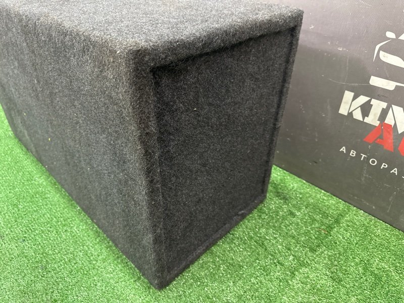 Сабвуфер с фазоинвертором Kia Rio 4 2019 FB