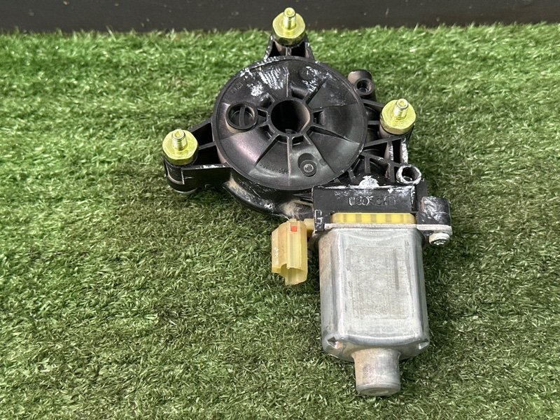 Мотор стеклоподъемника Kia Rio 4 2019 FB