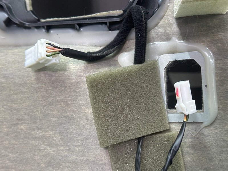 Обшивка потолка Kia Rio 4 2019 FB