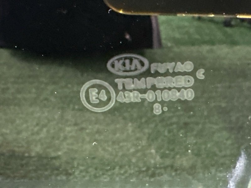 Стекло двери Kia Rio 4 2019 FB