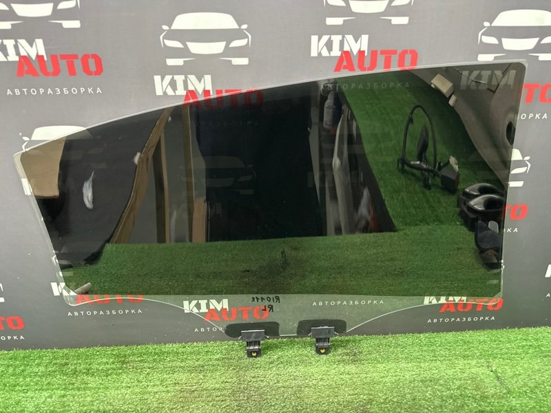 Стекло двери Kia Rio 4 2019 FB