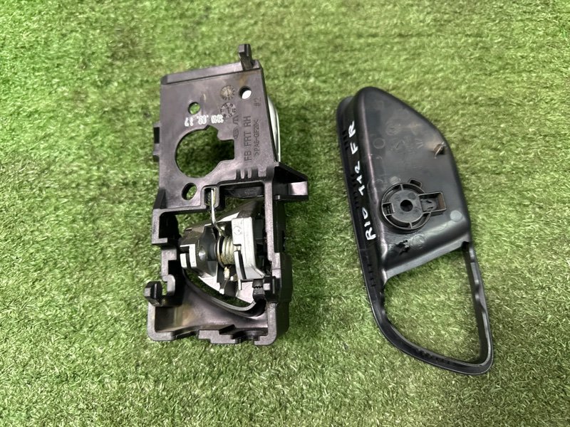 Ручка двери внутренняя Kia Rio 4 2019 FB