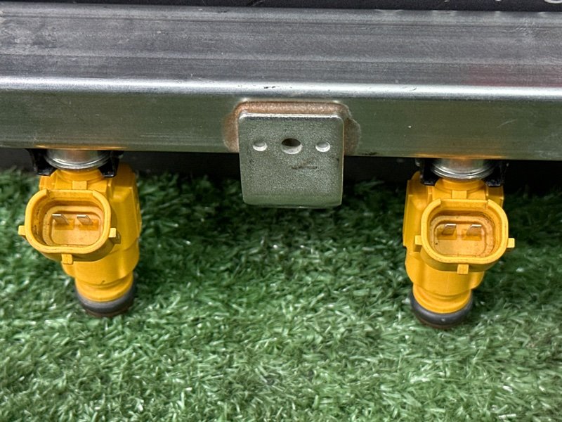 Топливная рейка с форсунками Kia Rio 4 2019 FB