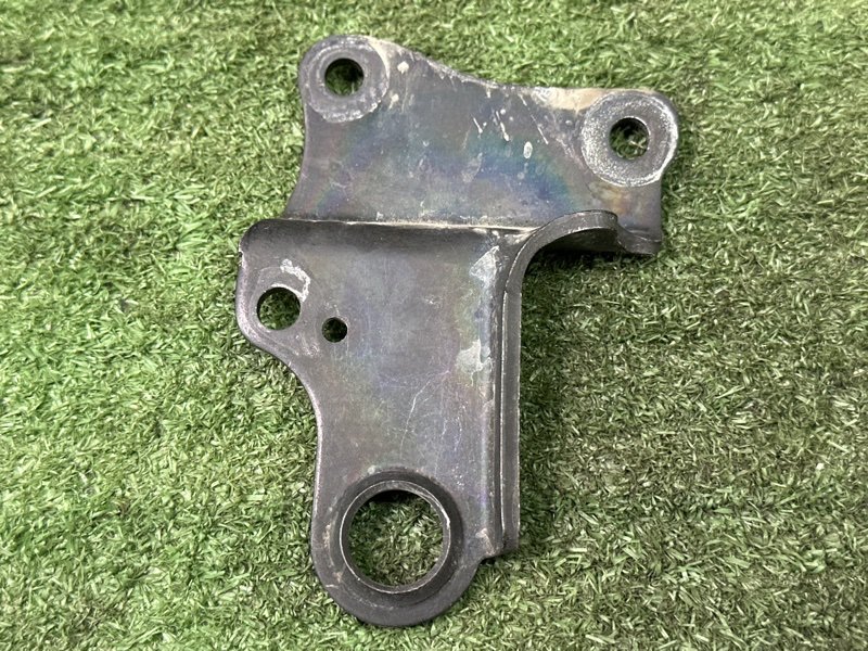 Кронштейн генератора Kia Rio 4 2019 FB