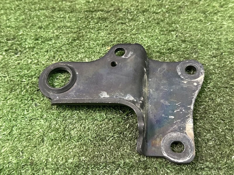 Кронштейн генератора Kia Rio 4 2019 FB