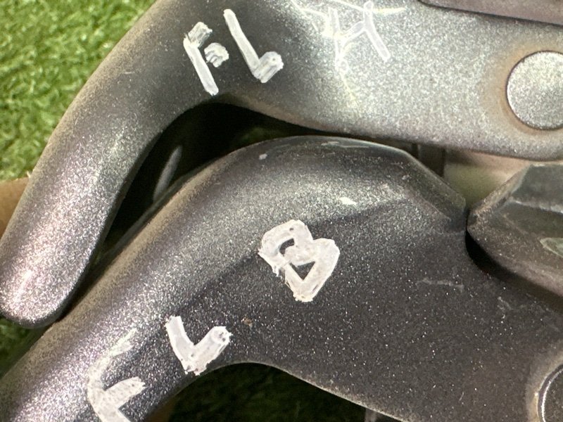 Петли двери Kia Rio 4 2019 FB