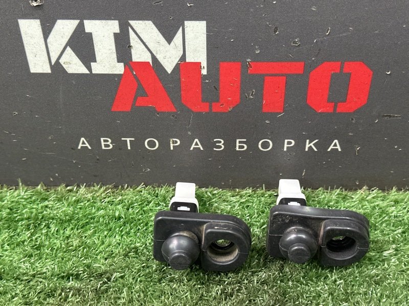 Концевик двери Kia Rio 4 2019 FB