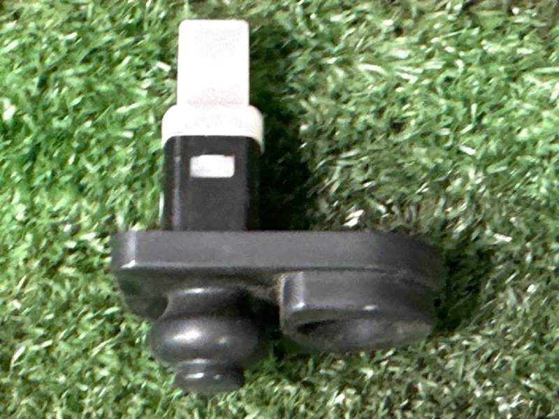 Концевик двери Kia Rio 4 2019 FB