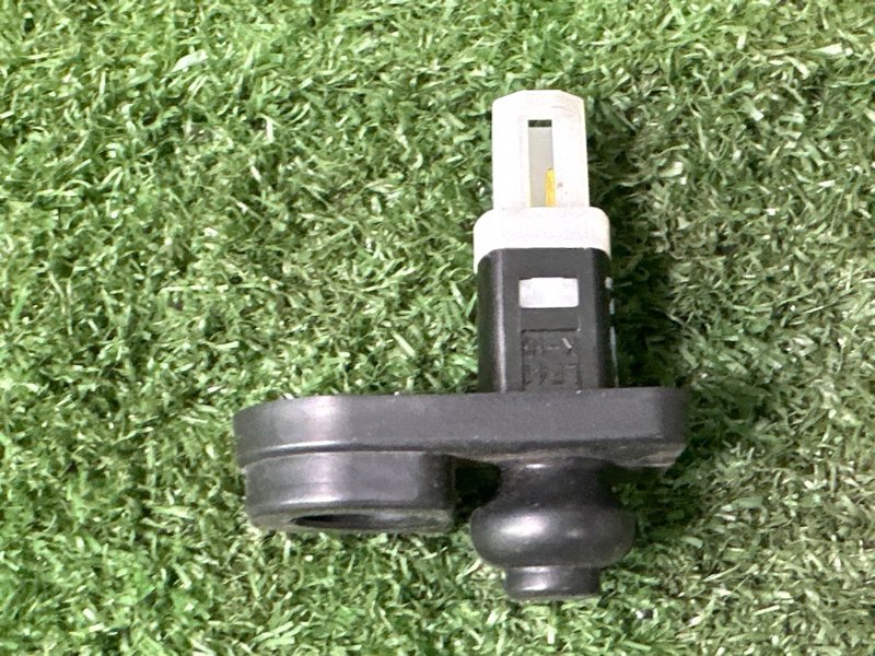 Концевик двери Kia Rio 4 2019 FB