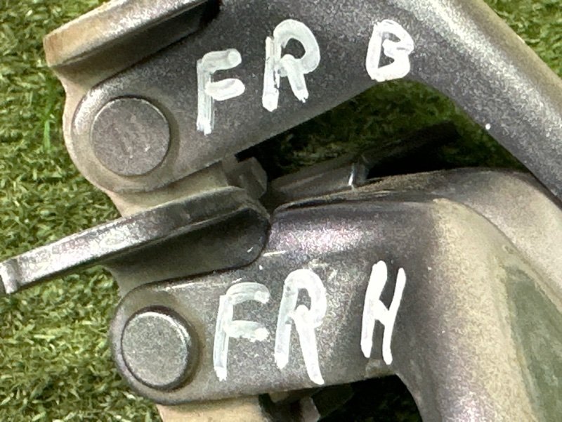 Петли двери Kia Rio 4 2019 FB