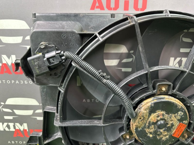 Вентилятор охлаждения с диффузором в сборе Kia Rio 3 2014 QB