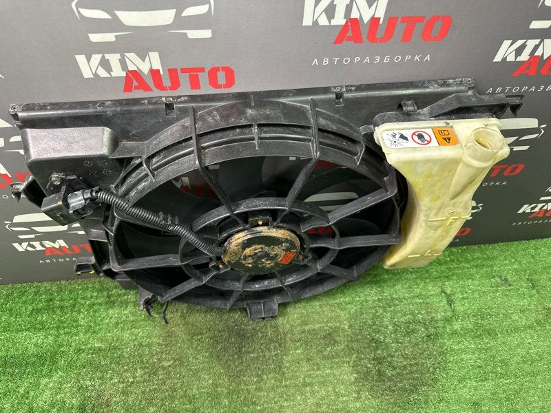Вентилятор охлаждения с диффузором в сборе Kia Rio 3 2014 QB