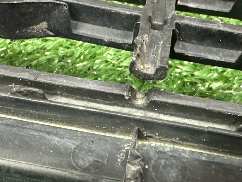 Решетка бампера нижняя Kia Rio 3 2014 QB