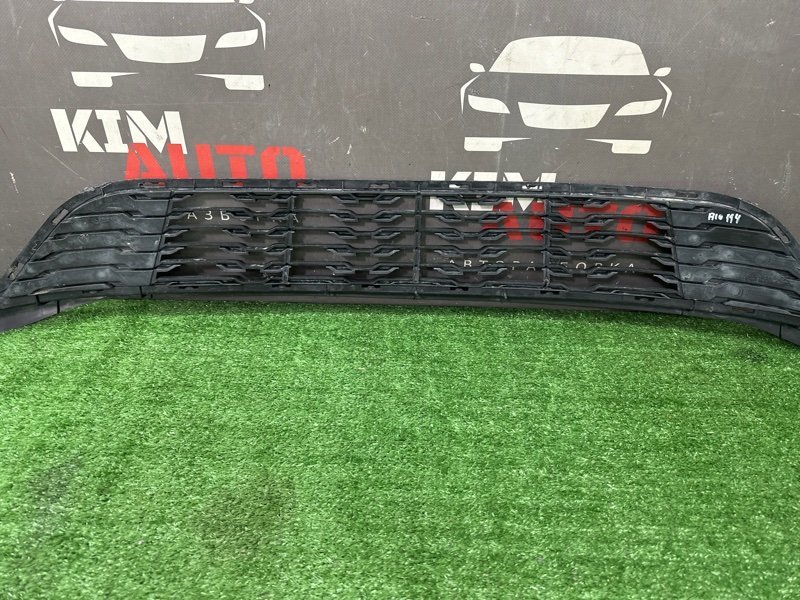 Решетка бампера нижняя Kia Rio 3 2014 QB