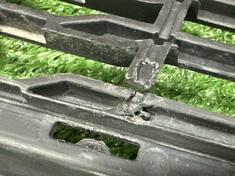 Решетка бампера нижняя Kia Rio 3 2014 QB