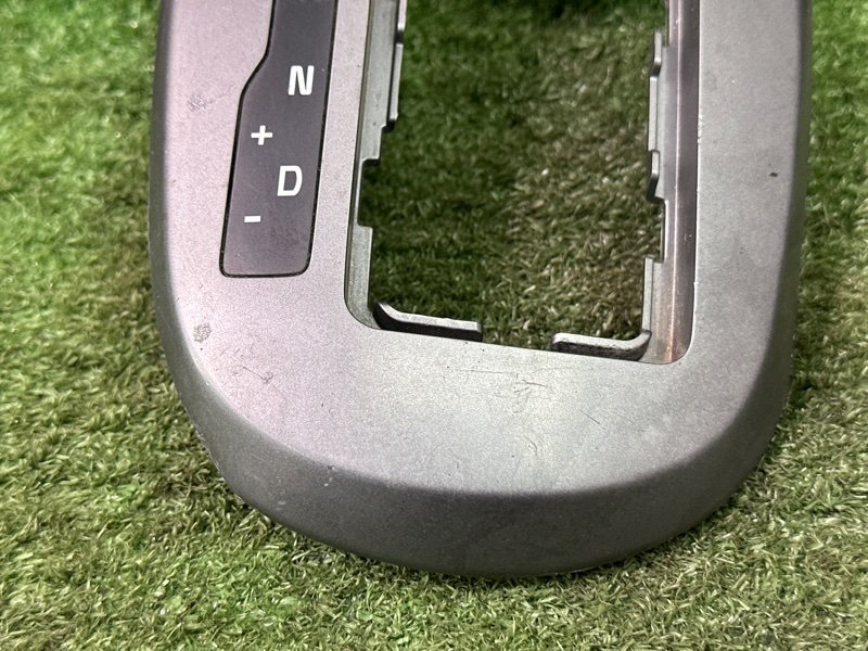 Накладка консоли АКПП Kia Rio 3 2014 QB