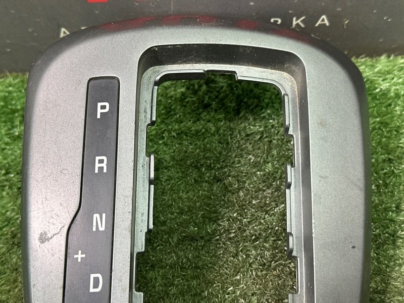 Накладка консоли АКПП Kia Rio 3 2014 QB