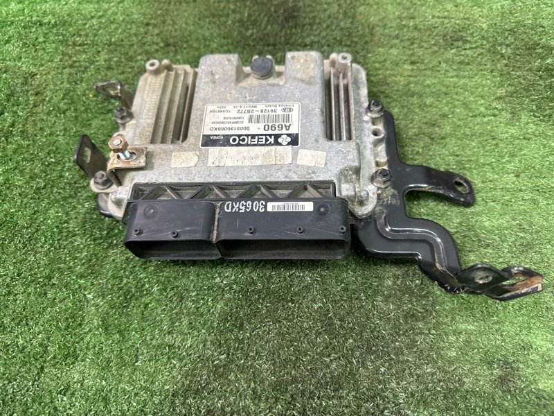 Блок управления двигателем (ЭБУ) Kia Rio 3 2014 QB