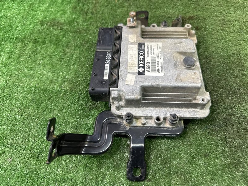 Блок управления двигателем (ЭБУ) Kia Rio 3 2014 QB