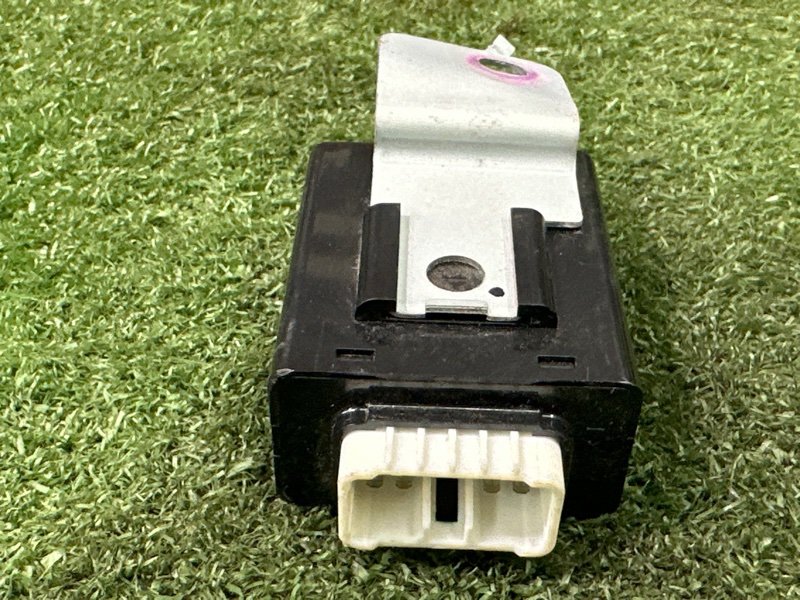 Реле указателей поворотов Kia Rio 3 2014 QB