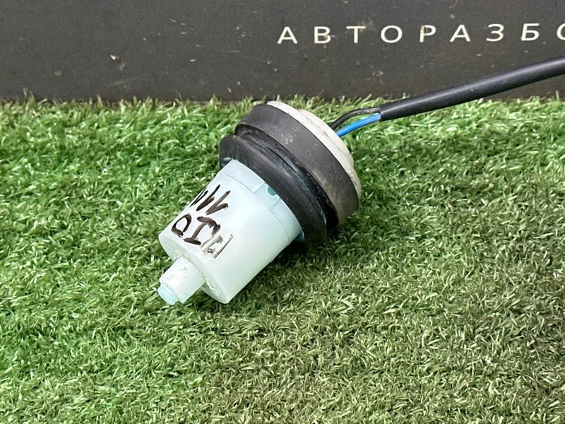 Датчик уровня омывающей жидкости Kia Rio 3 2014 QB