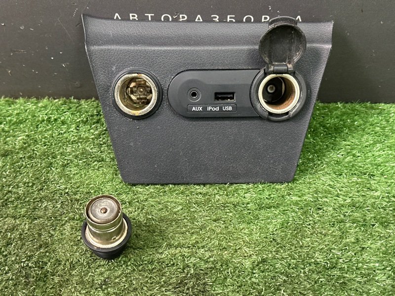 Блок AUX прикуриватель Kia Rio 3 2014 QB