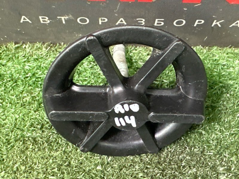 Болт крепления запасного колеса Kia Rio 3 2014 QB