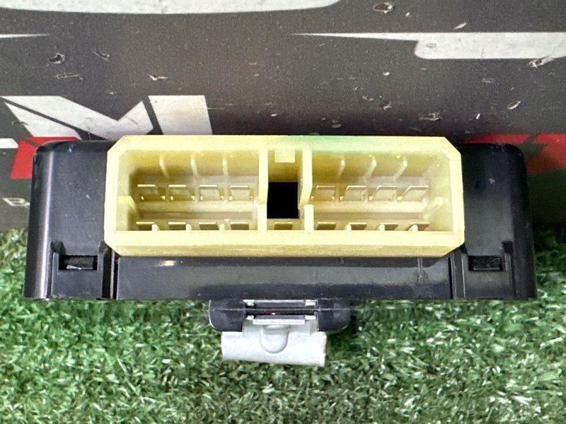 Блок управления светом Kia Rio 3 2014 QB