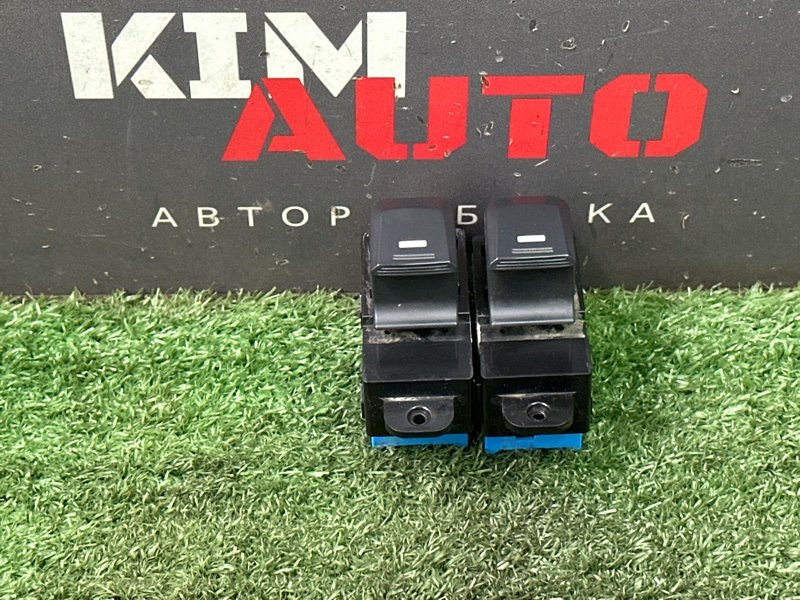 Кнопка стеклоподъемника Kia Rio 3 2014 QB