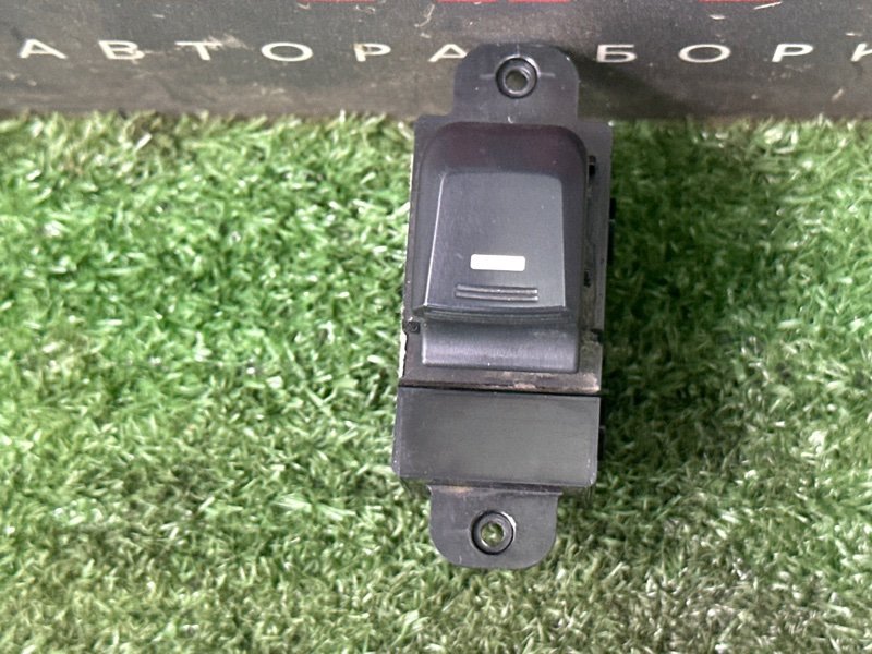 Кнопка стеклоподъемника Kia Rio 3 2014 QB